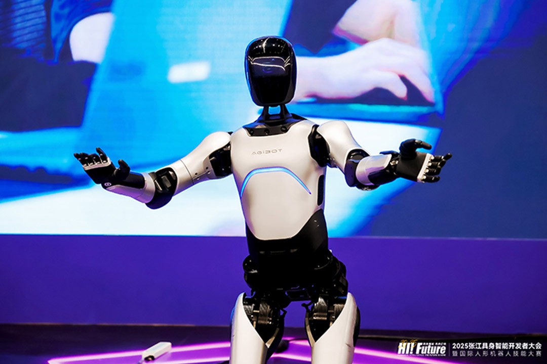 半岛(bandao·中国)远征A2成全球首个同时拥有中美欧认证的人形机器人